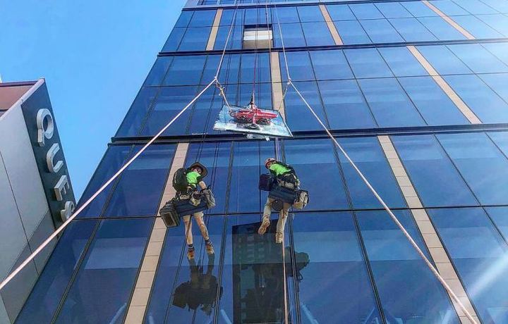 Glass Curtain Wall Repair of the CGB Hangzhou Branch Building